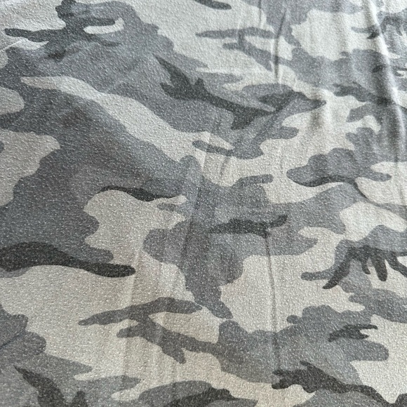 Old Navy Boys Short Sleeve Graphic Tee Shirt Bundle XL - Picture 4 of 5